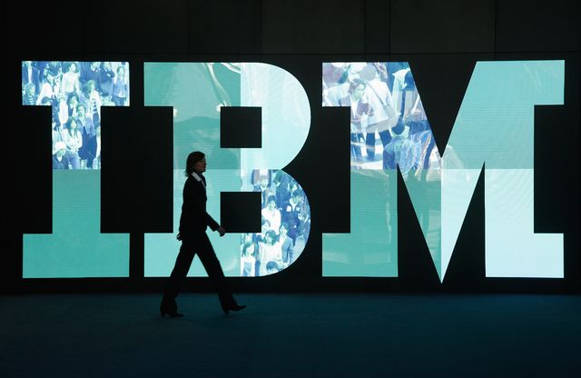 巴菲特成為IBM第二大股東