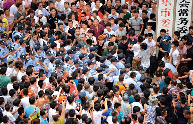 江苏启东的抗议现场。Getty Images