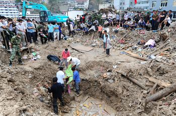 88水災重演 甘肅爆發超大土石流